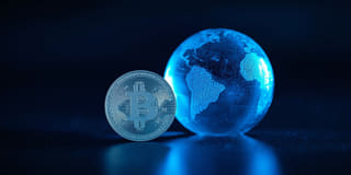 El sistema financiero global convencional incorpora las criptomonedas